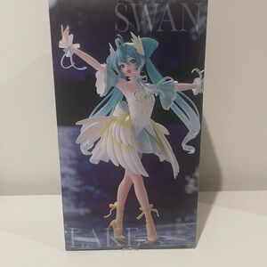 Banpresto Hatsune Miku Evolve Classical Tuning Swan Lake Figure